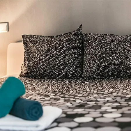 Cismigiu Garden Studio Appartement *